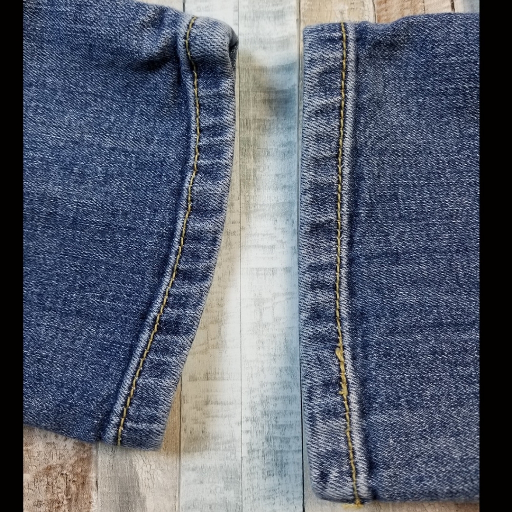 Judy Blue Boyfriend Fit Jeans - Picture 6 of 10